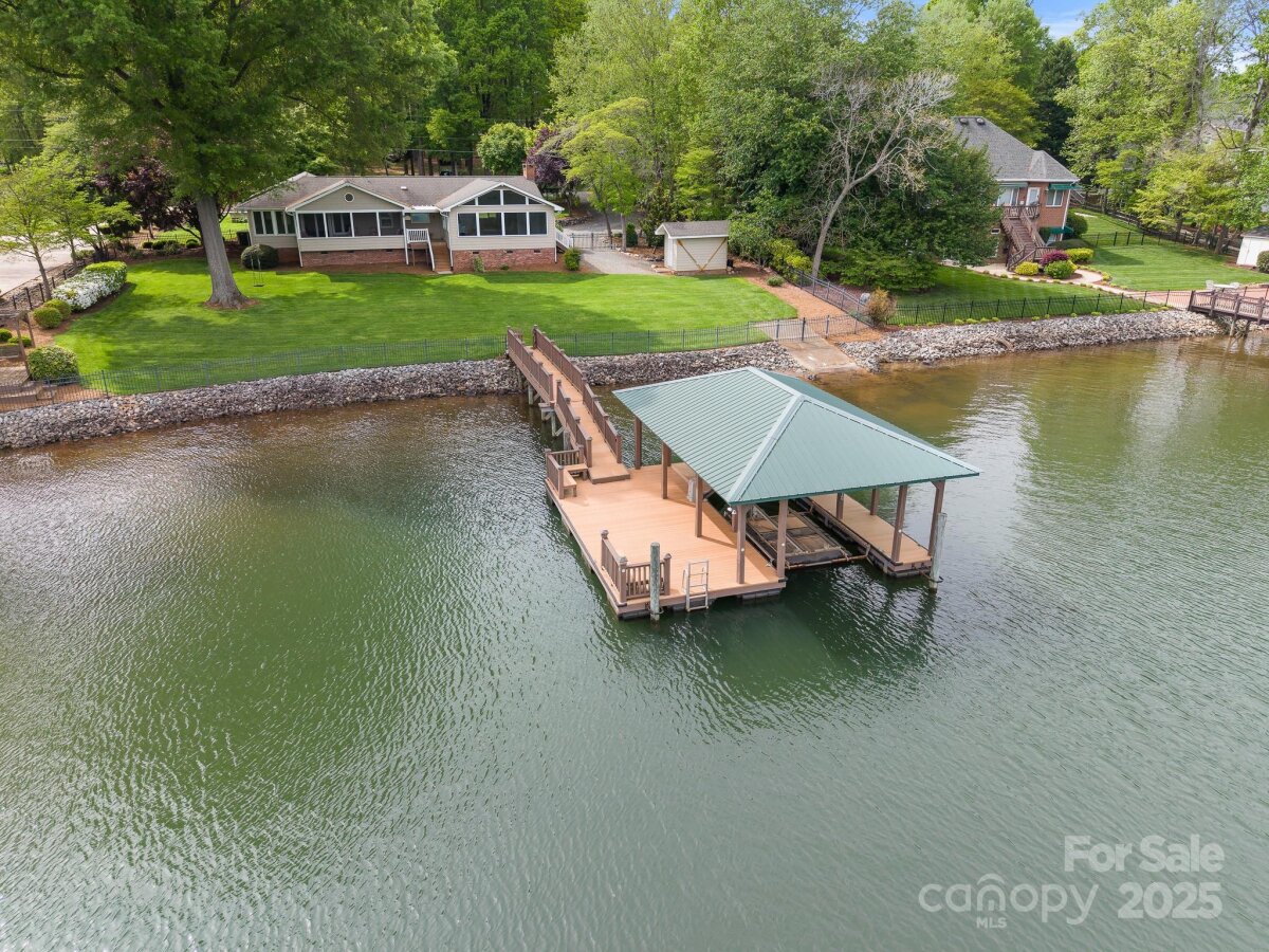 173 Riverwood Road, Mooresville, NC 28117, MLS # 4270885
