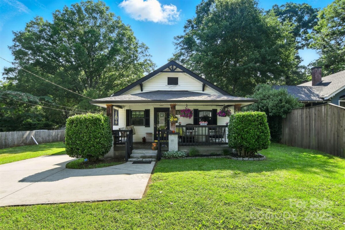 840 10th Street Boulevard, Hickory, NC 28601, MLS # 4271114