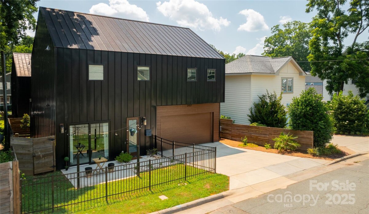 2107 W Trade Street, Charlotte, NC 28216, MLS # 4271767