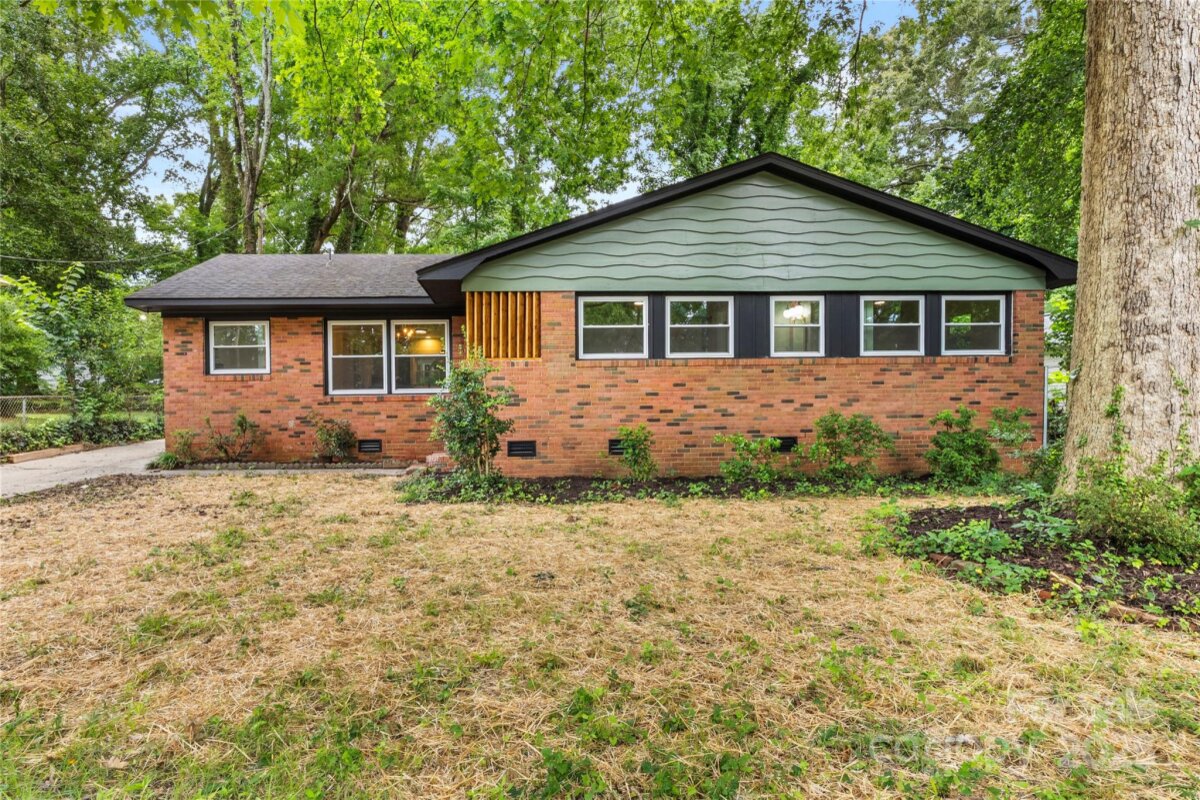 5320 Kildare Drive, Charlotte, NC 28215, MLS # 4272466