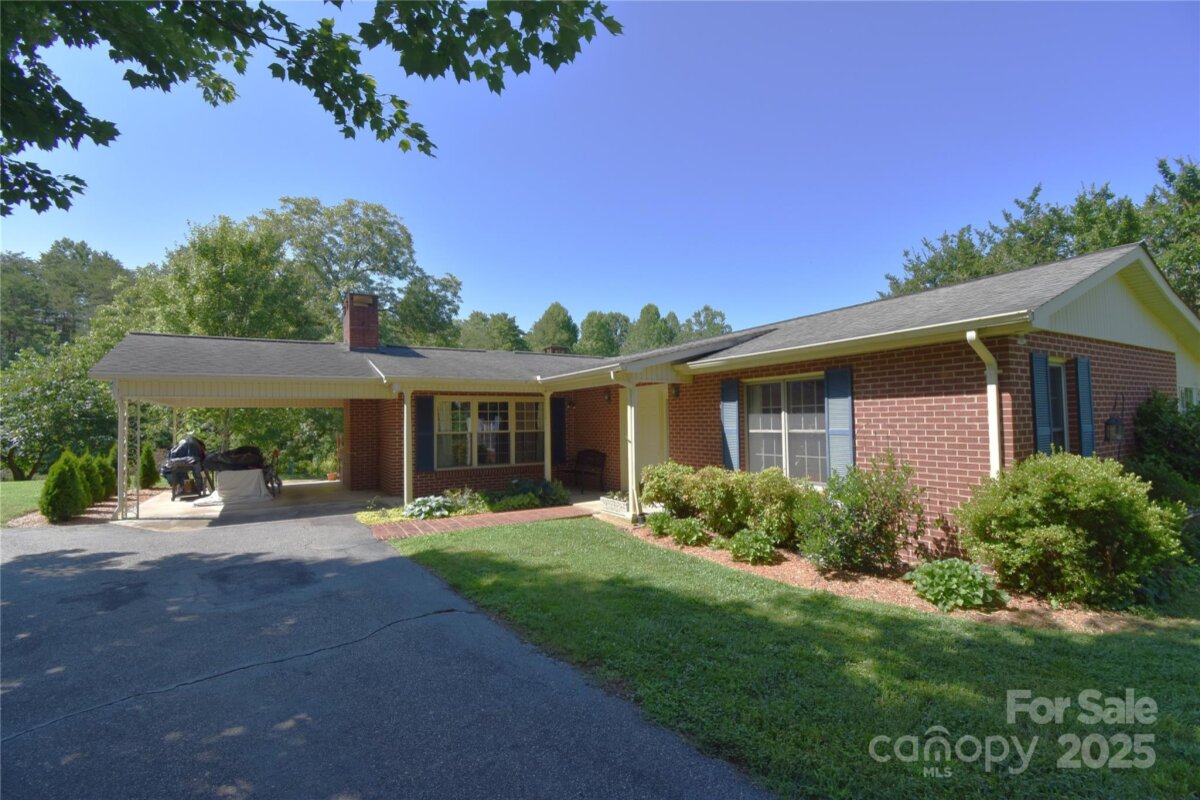 141 Azalea Drive, Connelly Springs, NC 28612, MLS # 4272604