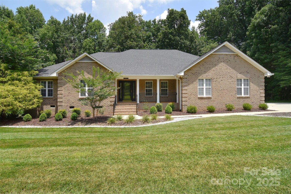 9117 Castle Garden Lane, Charlotte, NC 28215, MLS # 4272801