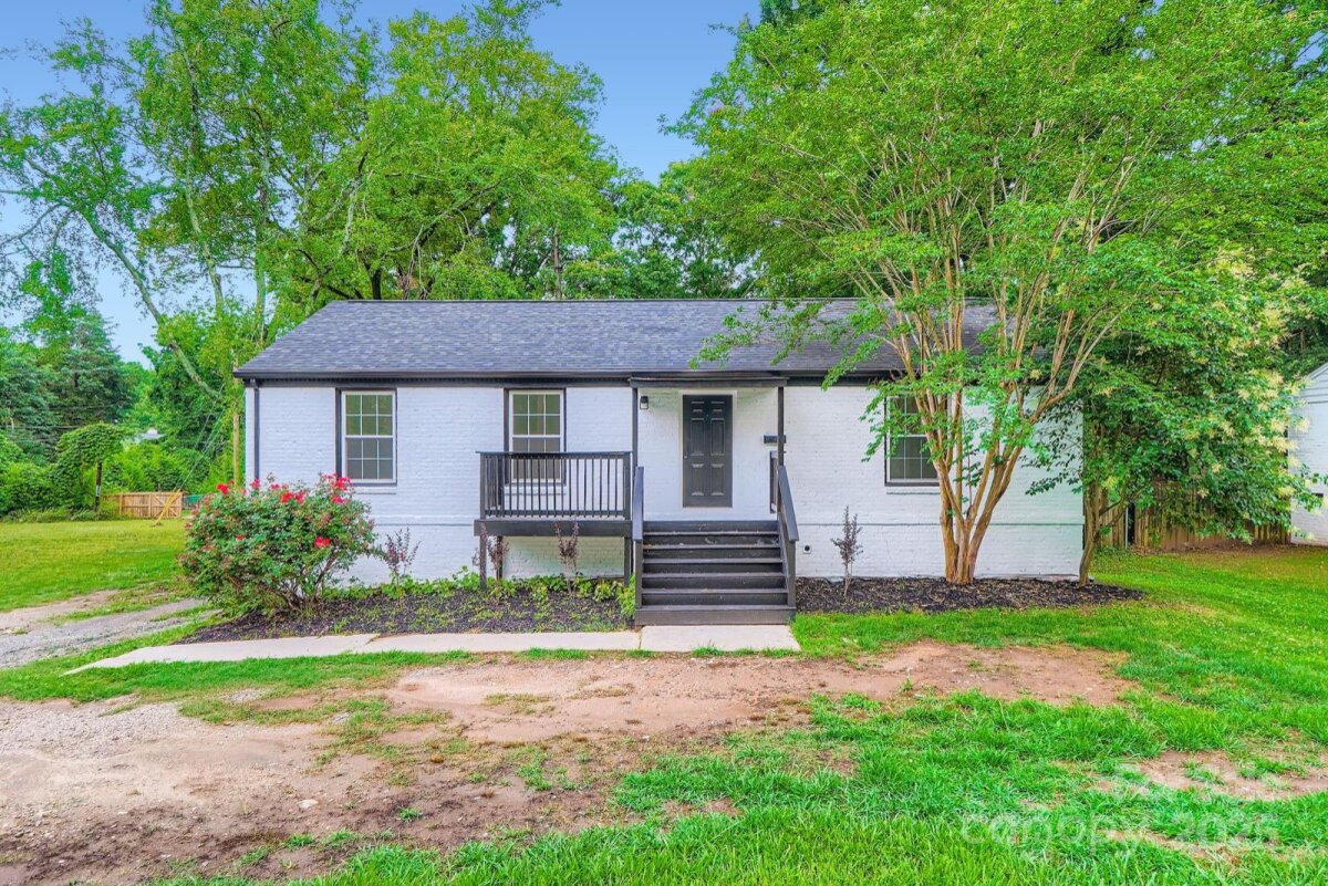1224 E Woodlawn Road, Charlotte, NC 28209, MLS # 4272840