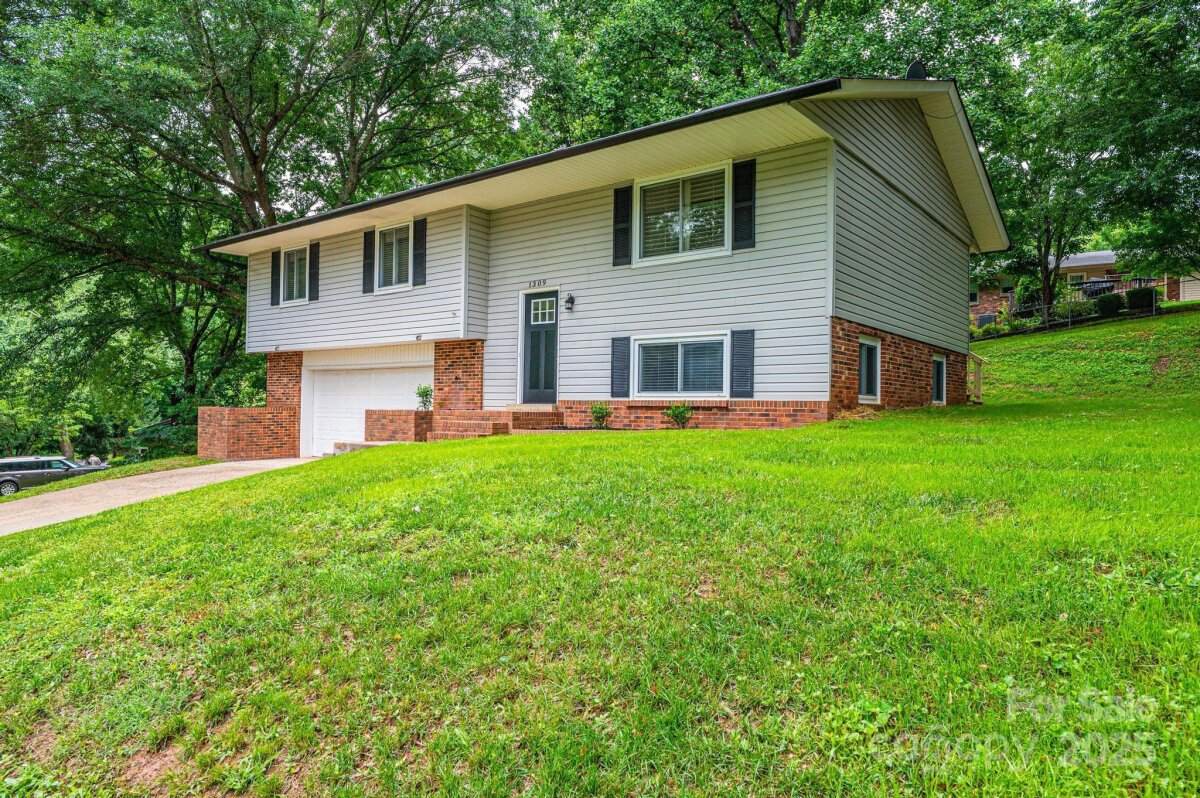 1309 Poplar Circle, Newton, NC 28658, MLS # 4272875