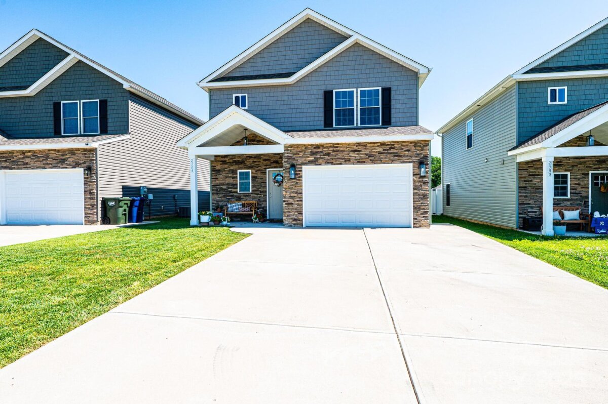 2526 Snow Creek Road, Hickory, NC 28601, MLS # 4272940