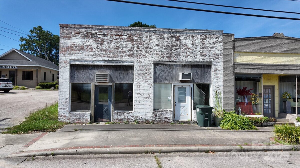 320 Dearborn Street, Great Falls, SC 29055, MLS # 4273132