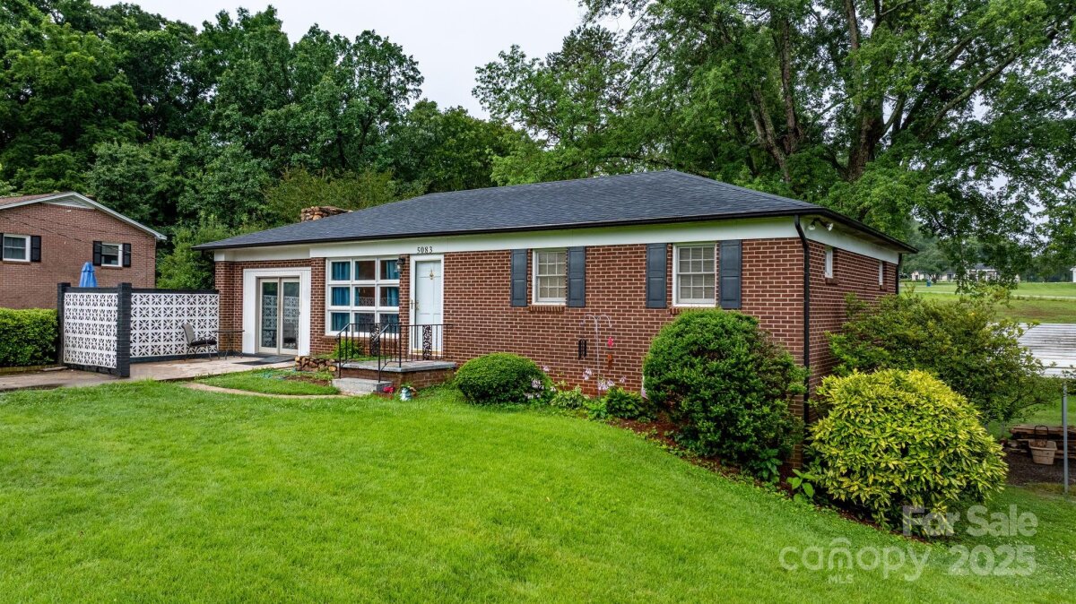 5083 Fleetwood Drive, Hickory, NC 28602, MLS # 4273169