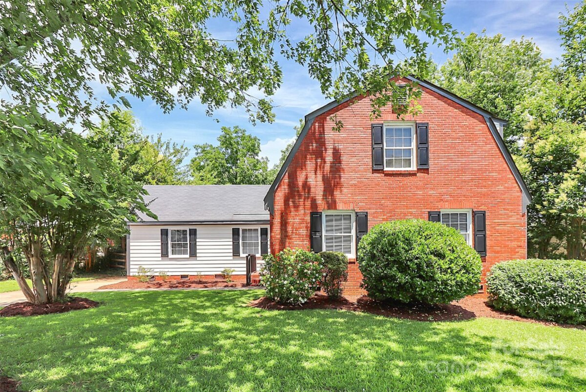 3909 Woodbriar Trail, Charlotte, NC 28205, MLS # 4273378