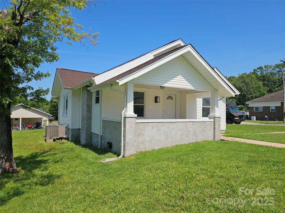 1704 16th Street, Hickory, NC 28601, MLS # 4273452