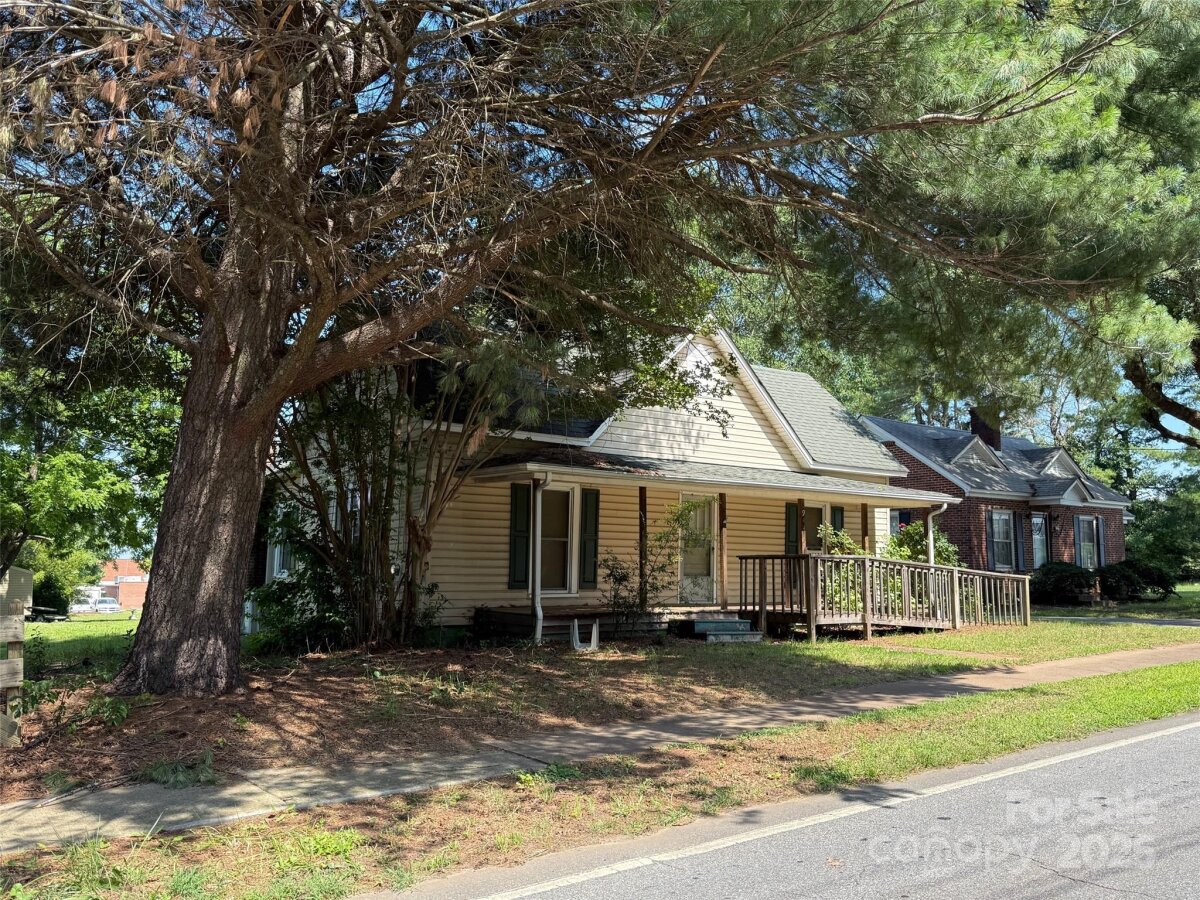 2944 N Lookout Street, Claremont, NC 28610, MLS # 4273883