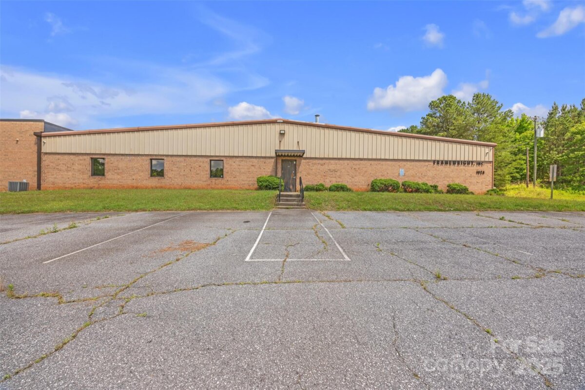 1824 Brian Drive, Conover, NC 28613, MLS # 4274093