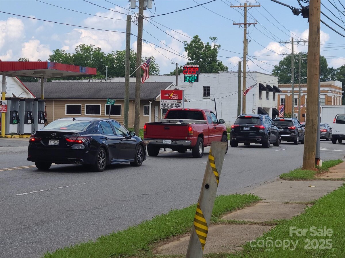 205 W 1st Street, Lowell, NC 28098, MLS # 4274212