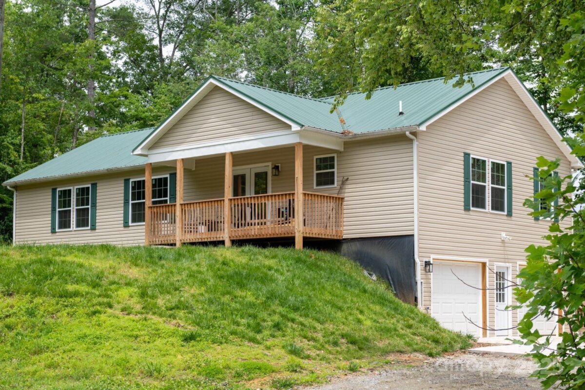 1036 Williamsburg Drive, Lenoir, NC 28645, MLS # 4274477