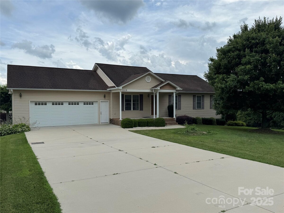 1519 Midland Drive, Hudson, NC 28658, MLS # 4275002
