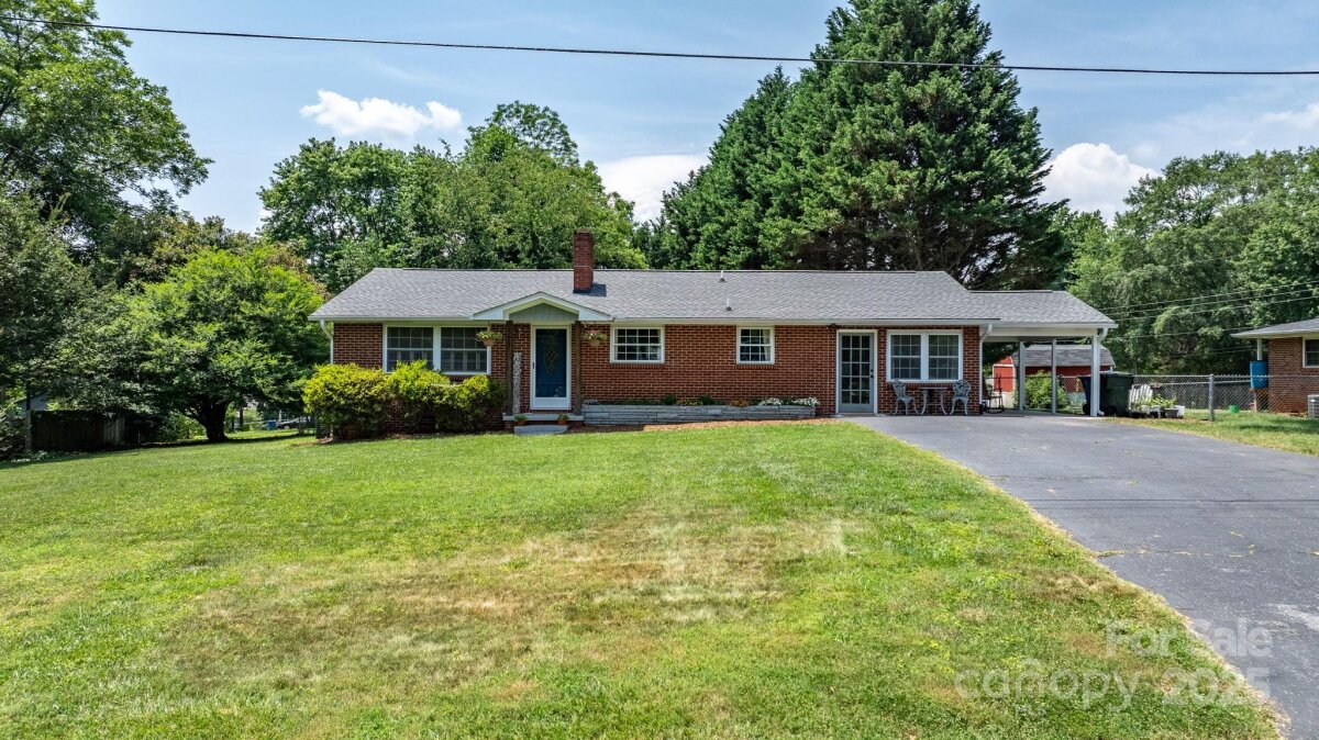 2623 NE 13th Street, Hickory, NC 28601, MLS # 4275094
