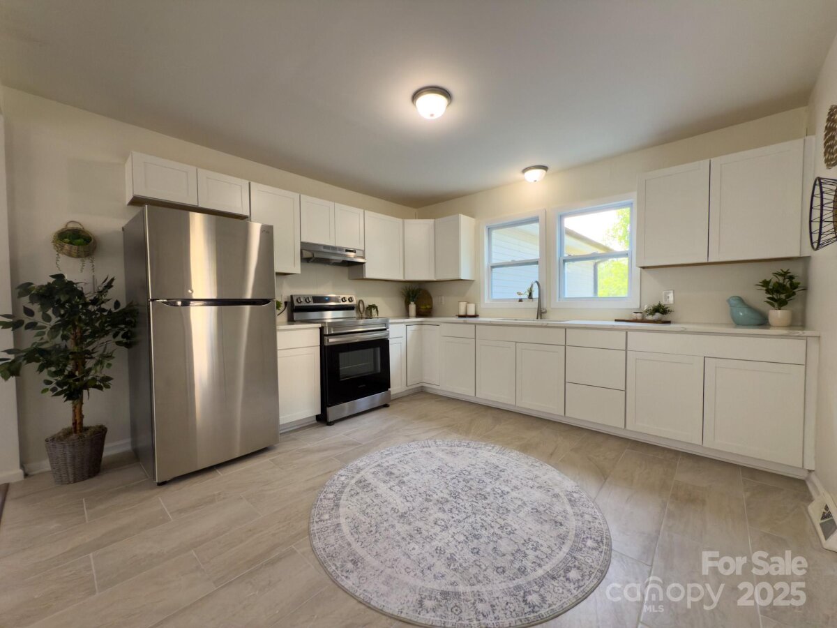 608 E 11th Street, Newton, NC 28658, MLS # 4275606