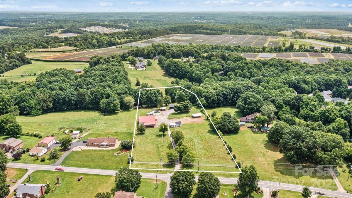 3724 County Home Road, Conover, NC 28613, MLS # 4275725
