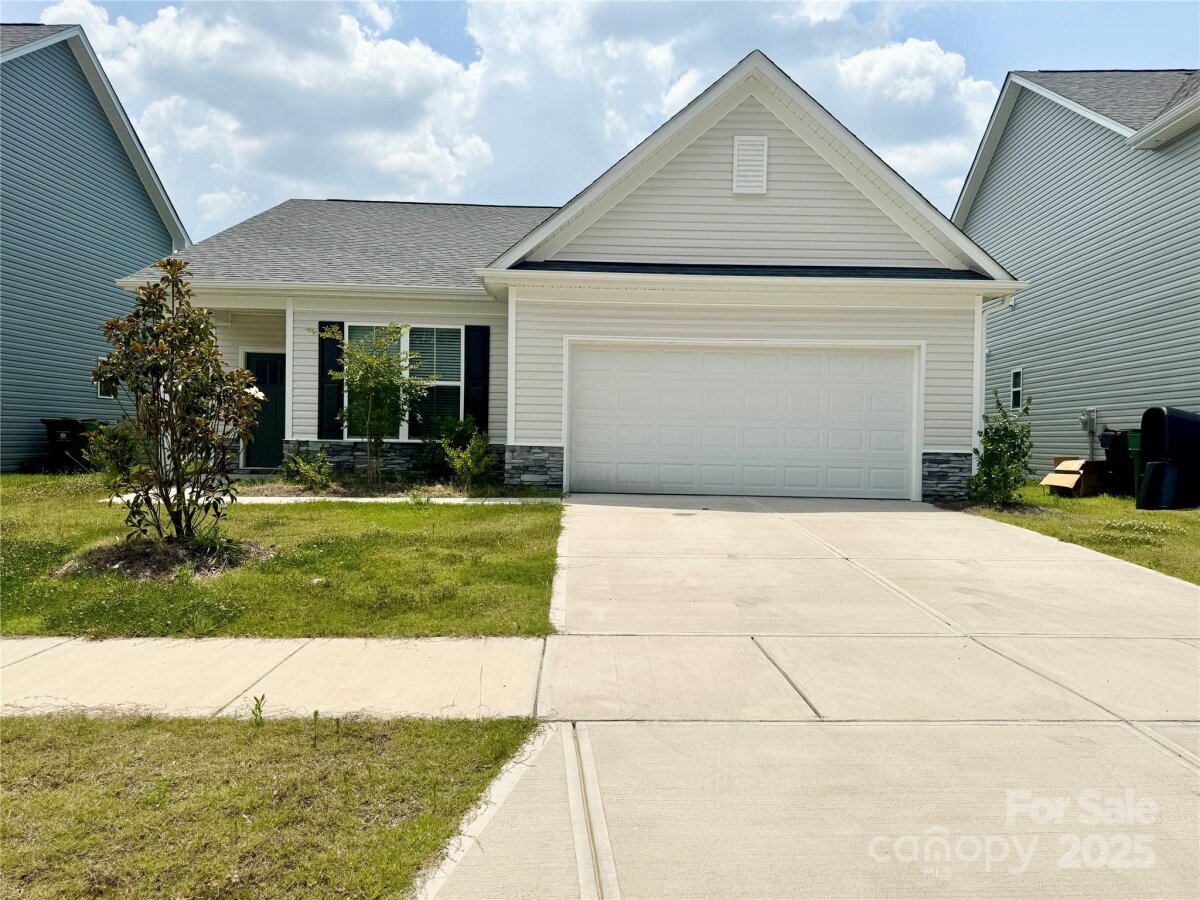 211 Surrey Oak Lane, Charlotte, NC 28216, MLS # 4275849