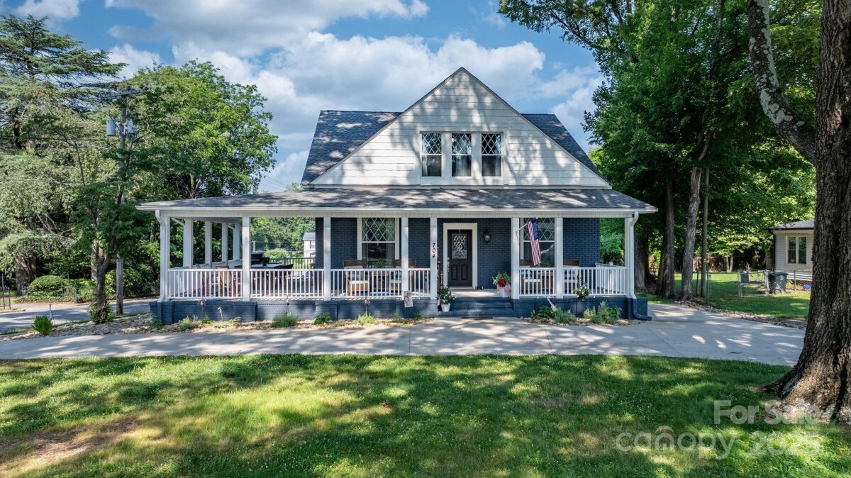704 N Main Avenue, Newton, NC 28658, MLS # 4275934