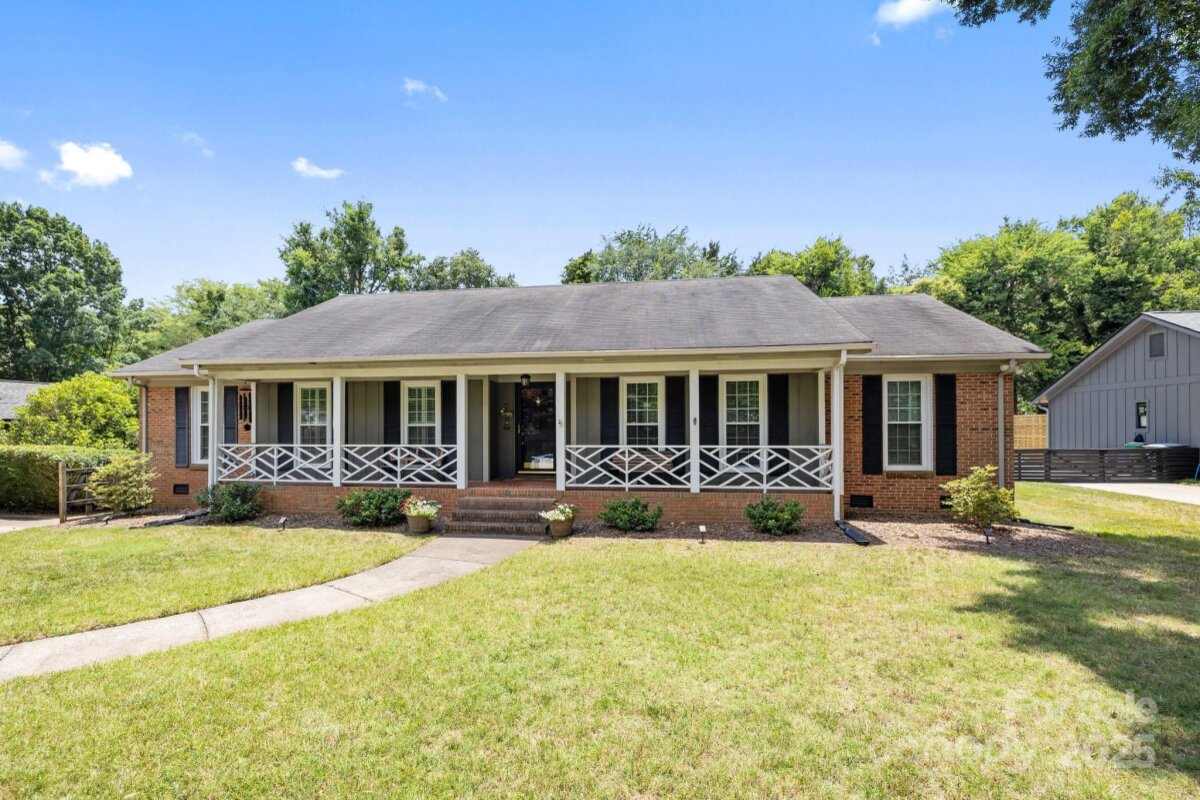 5006 Crooked Oak Lane, Charlotte, NC 28226, MLS # 4276067