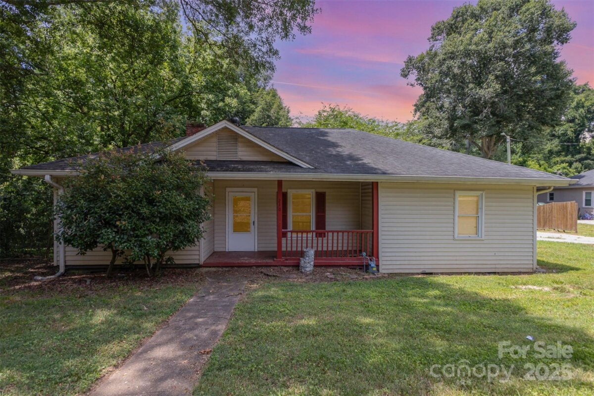 210 Tuckaseege Road, Mount Holly, NC 28120, MLS # 4276694