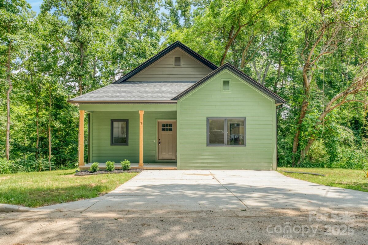 7 S Coulter Avenue, Newton, NC 28658, MLS # 4277121