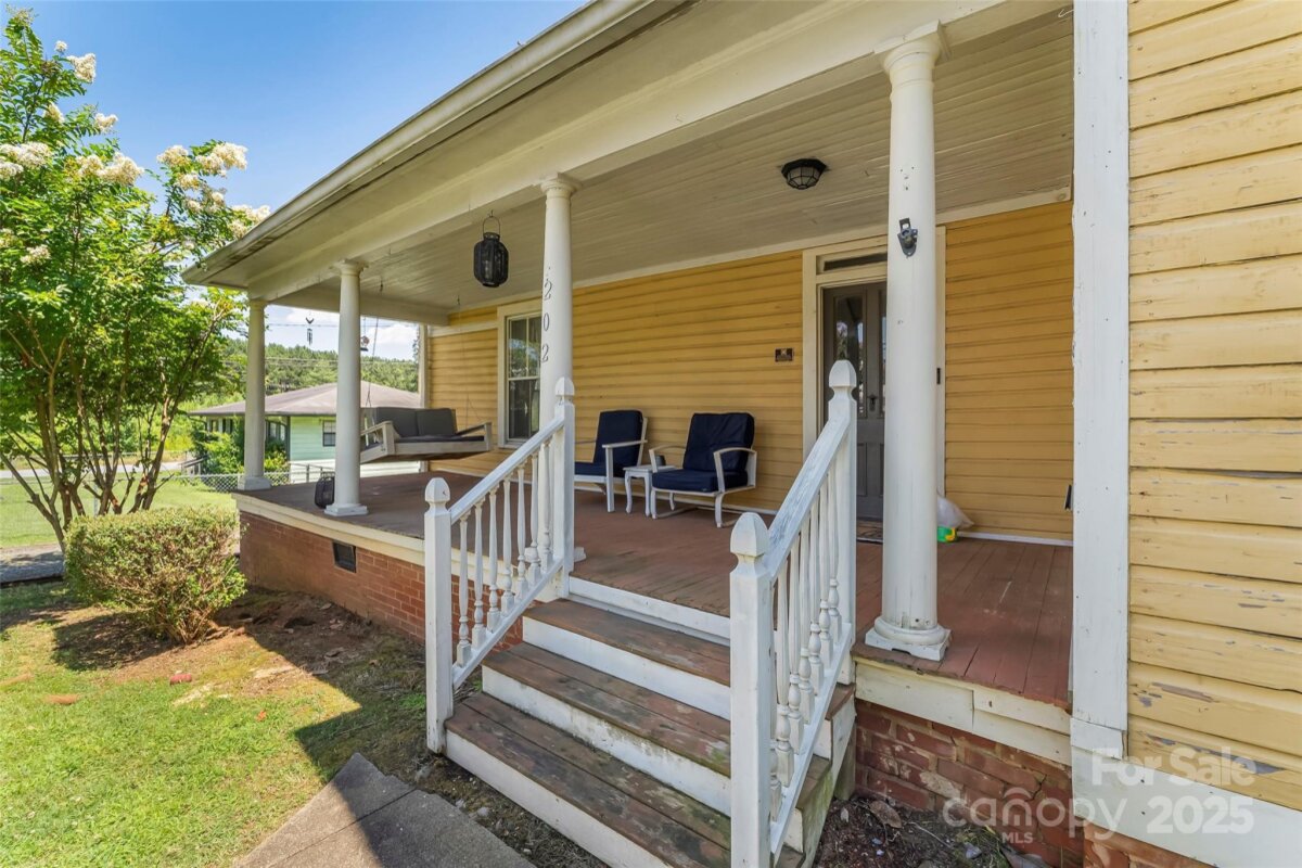 202 E Central Avenue, Catawba, NC 28609, MLS # 4277825