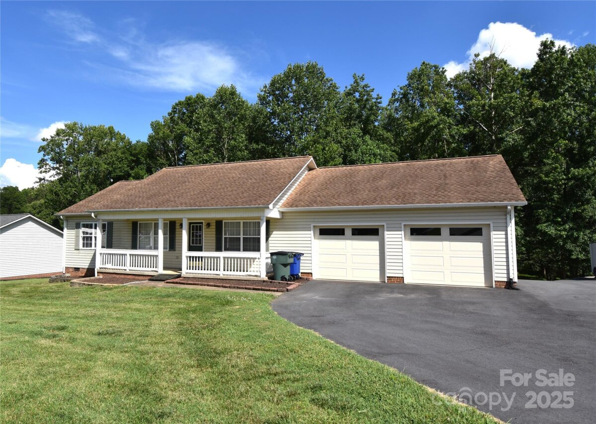1524 Belleview Drive, Conover, NC 28613, MLS # 4278042