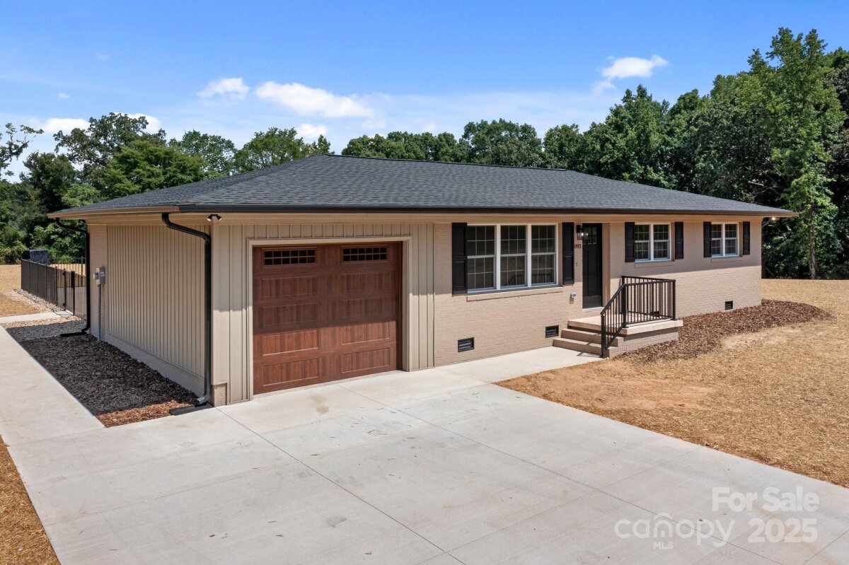 893 Chief Thomas Road, Harmony, NC 28634, MLS # 4278148