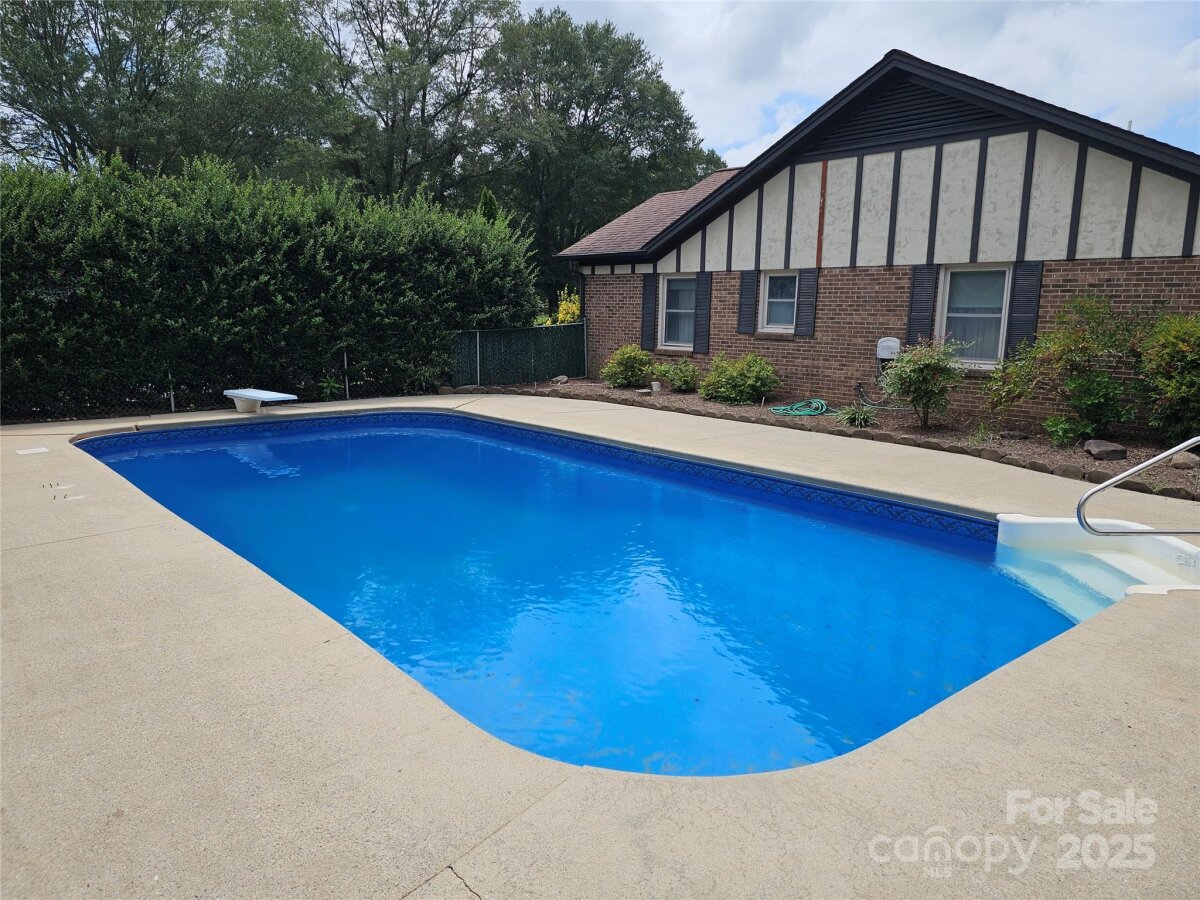 1015 37th Avenue, Hickory, NC 28601, MLS # 4278396