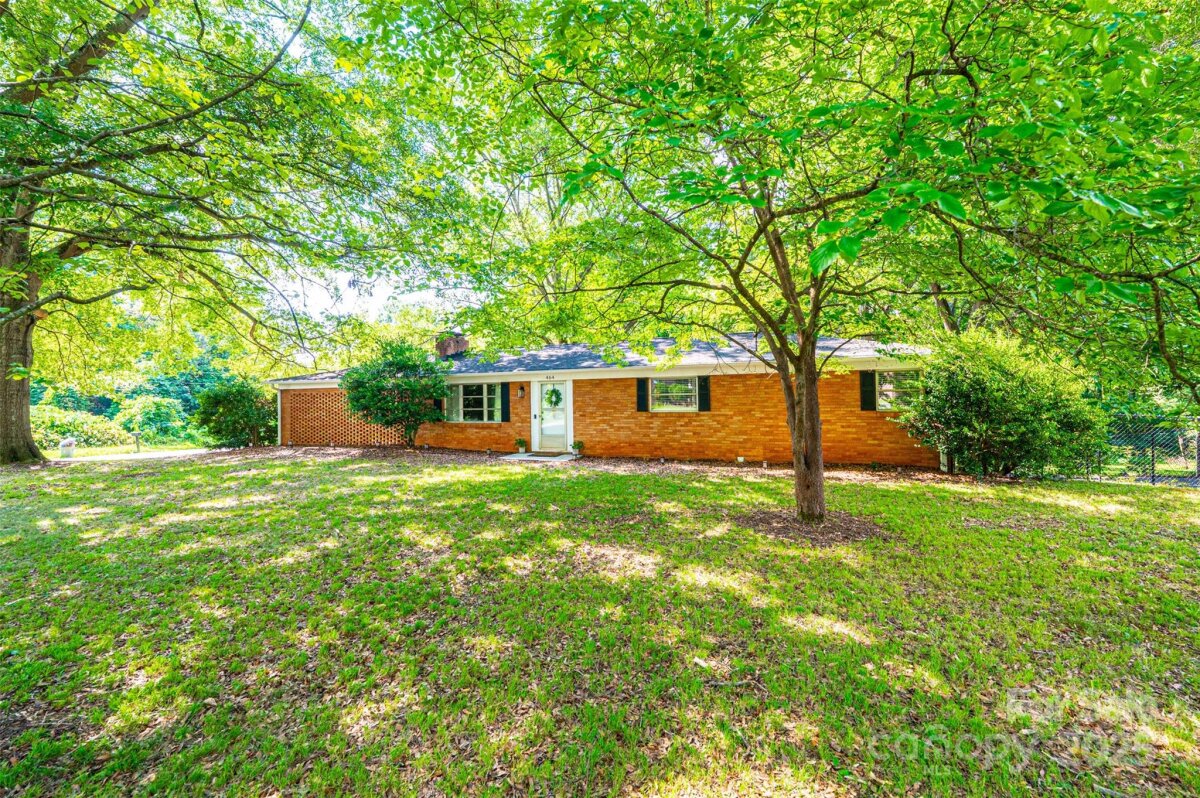 464 23rd Avenue Drive, Hickory, NC 28601, MLS # 4278705