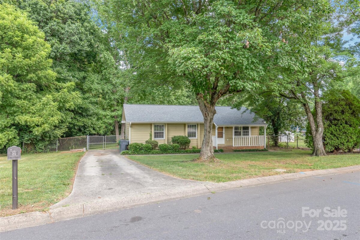 3312 Autumn Ridge Drive, Charlotte, NC 28269, MLS # 4278857