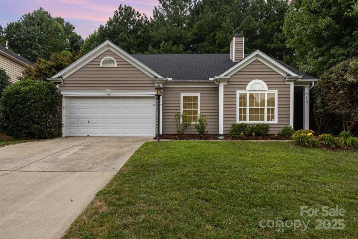 6533 Falls Lake Drive, Charlotte, NC 28270, MLS # 4279086