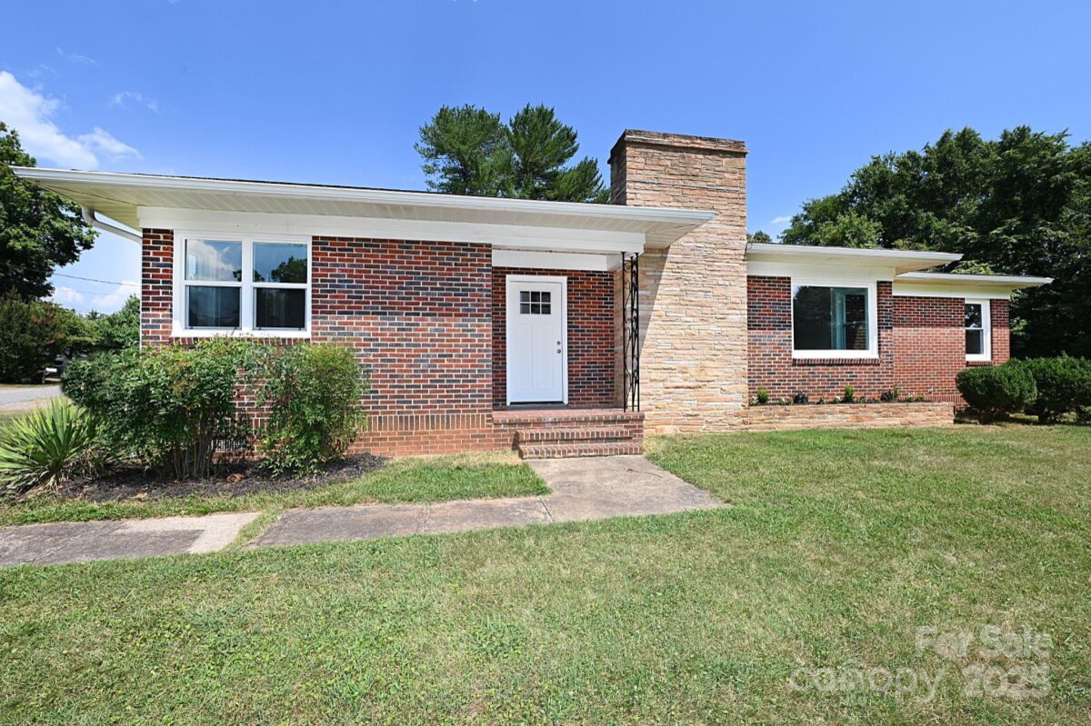 737 8th Street, Hickory, NC 28602, MLS # 4279309