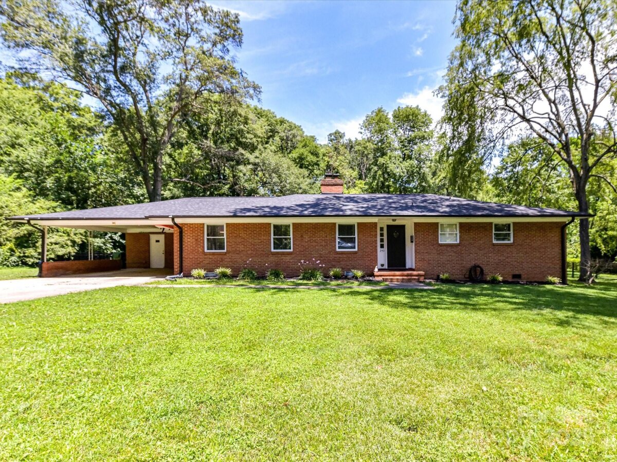 240 Cedar Lane, Mount Holly, NC 28120, MLS # 4279328