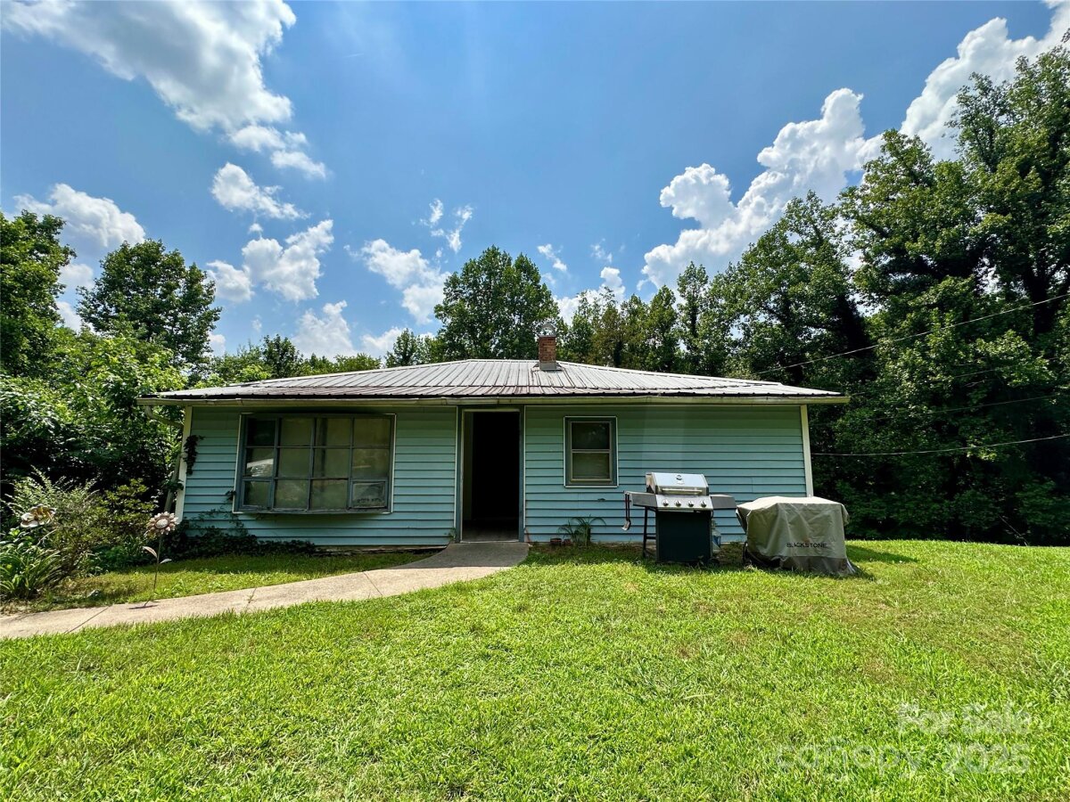 4207 Peach Orchard Road, Granite Falls, NC 28630, MLS # 4279461