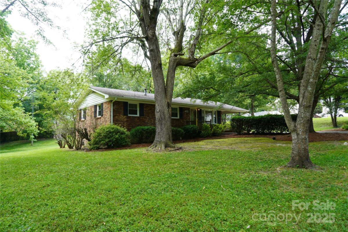 402 E Iowa Avenue, Bessemer City, NC 28016, MLS # 4279494