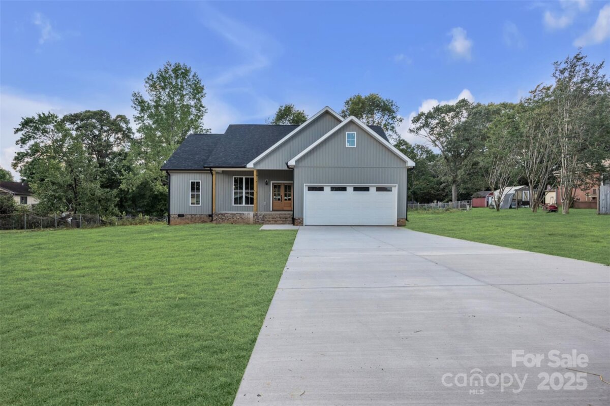 2325 32nd Street, Hickory, NC 28601, MLS # 4279537