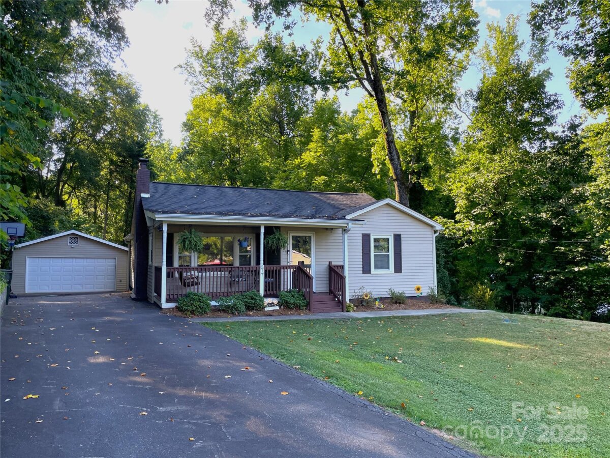 517 Stowe Drive, Lowell, NC 28098, MLS # 4279841