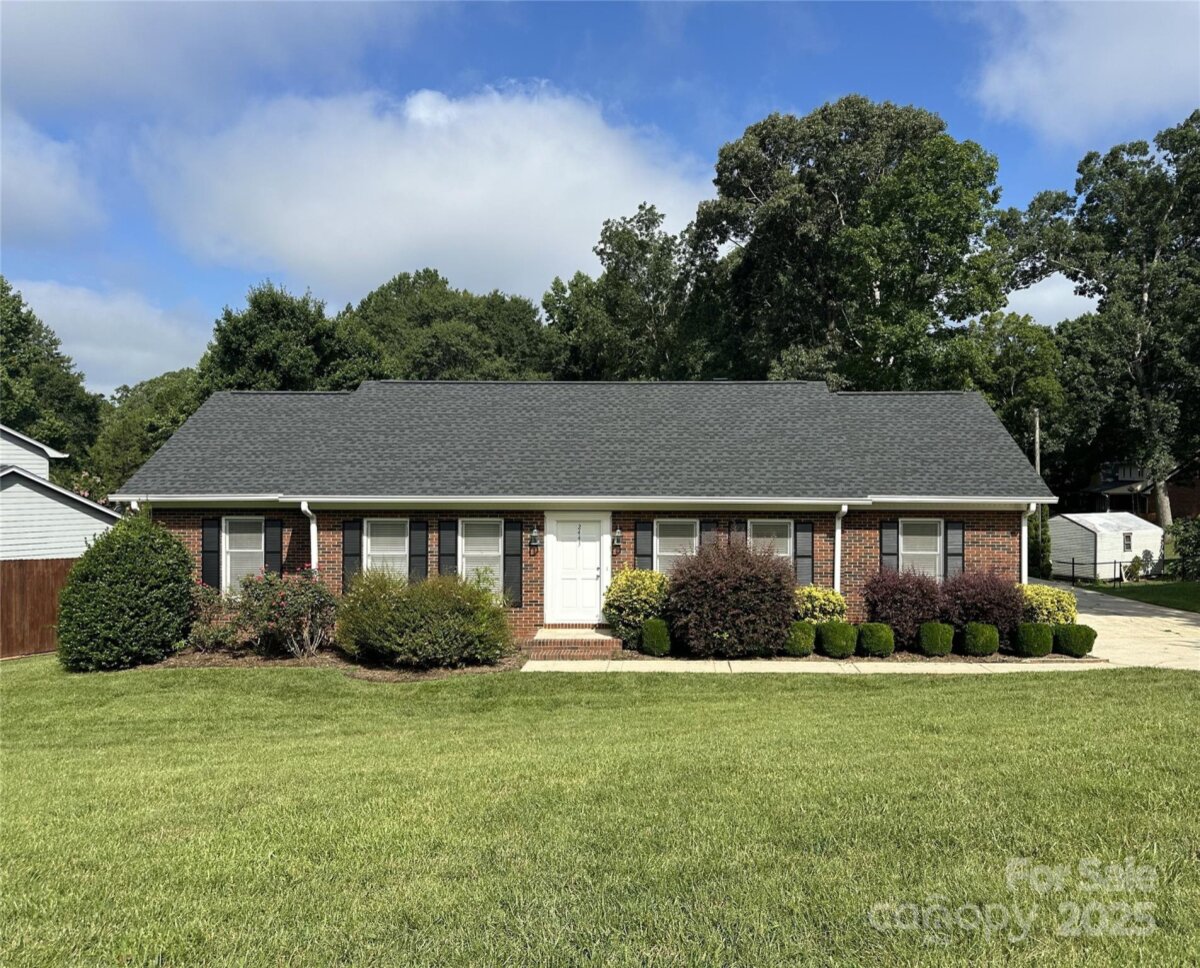 2443 1st Street Place, Hickory, NC 28601, MLS # 4280210