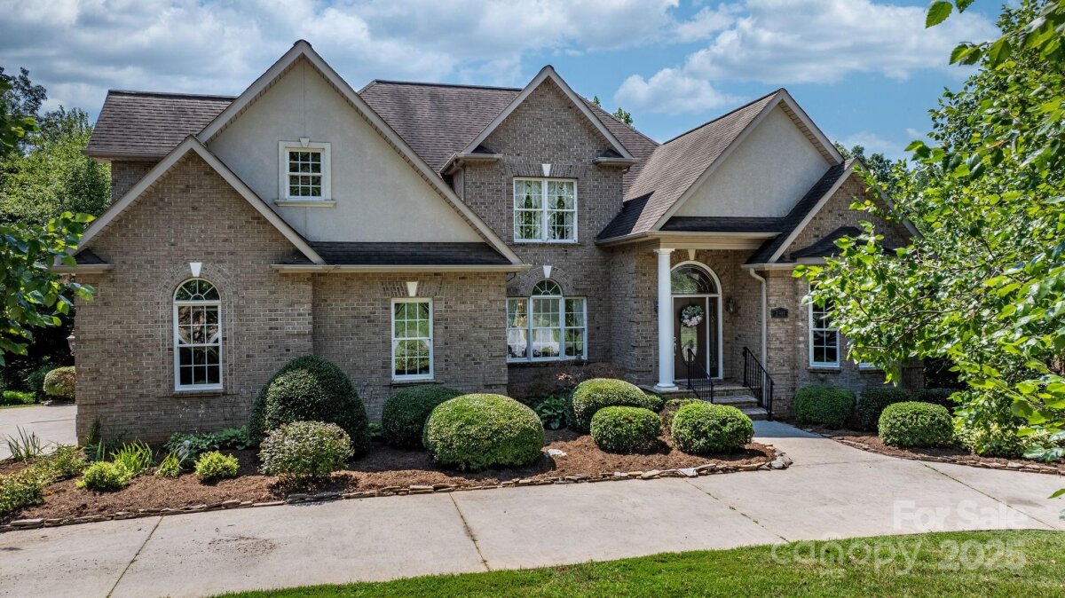2301 Willow Creek Drive, Newton, NC 28658, MLS # 4280417