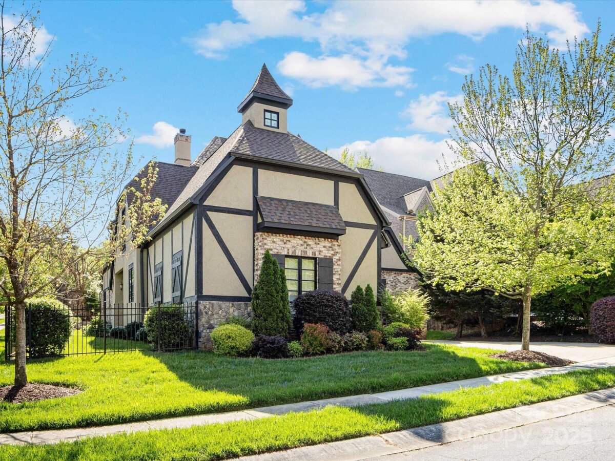 703 Sainte Rose Lane, Charlotte, NC 28226, MLS # 4280610