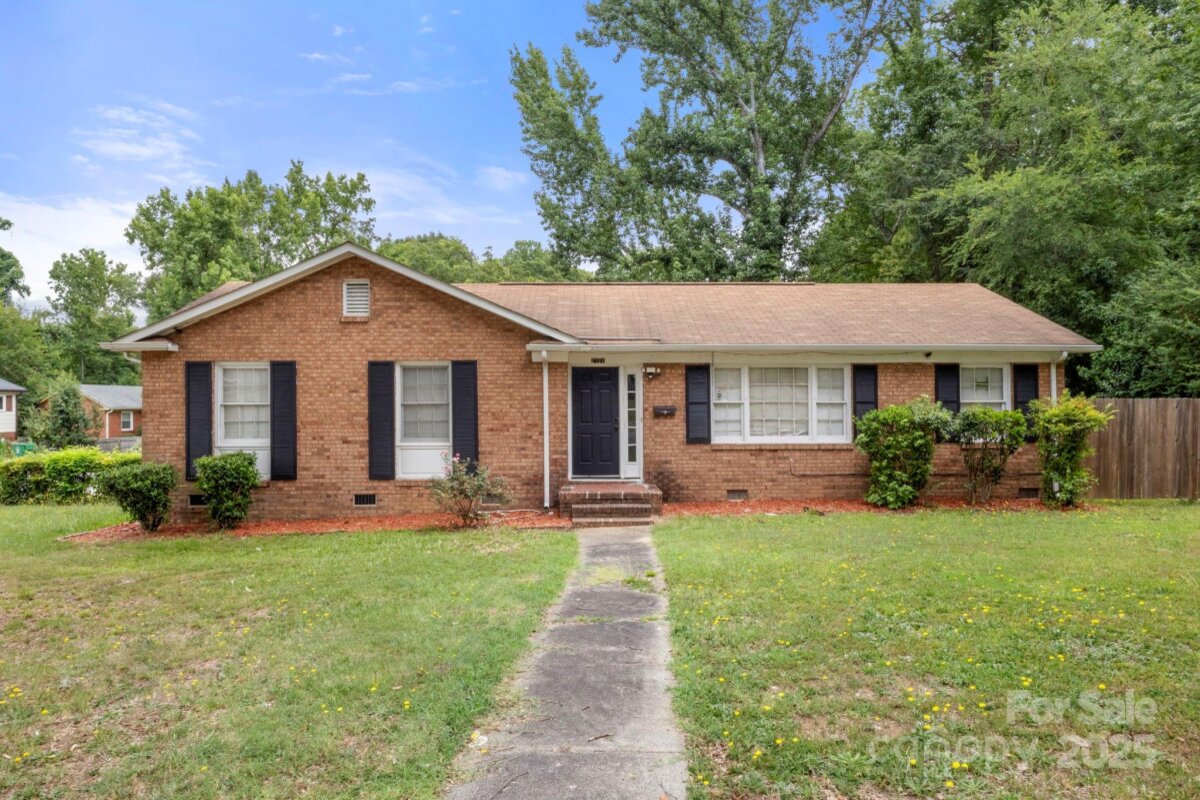 2121 Milton Road, Charlotte, NC 28215, MLS # 4280777