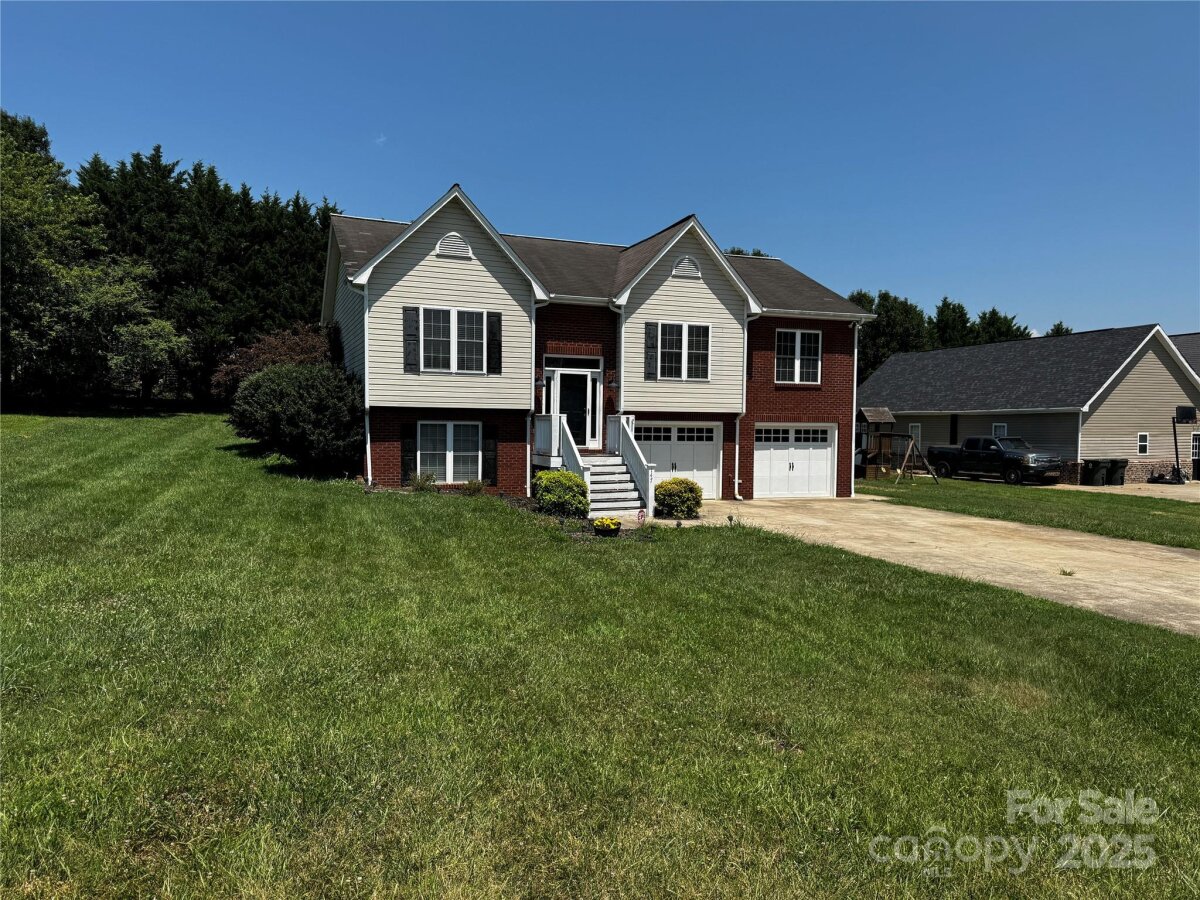 147 Freshfield Drive, Hudson, NC 28638, MLS # 4281353
