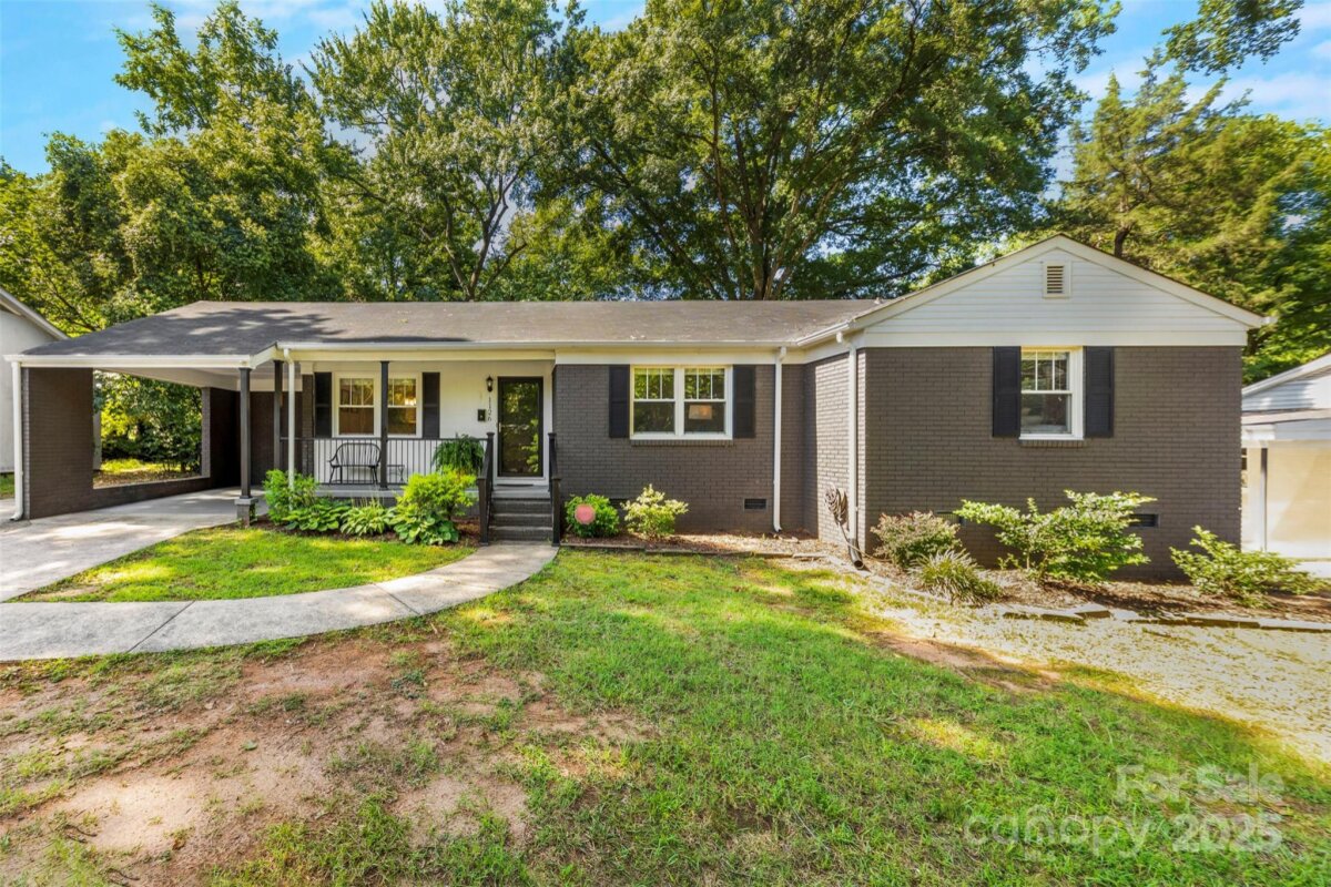 1126 E Woodlawn Road, Charlotte, NC 28209, MLS # 4281650