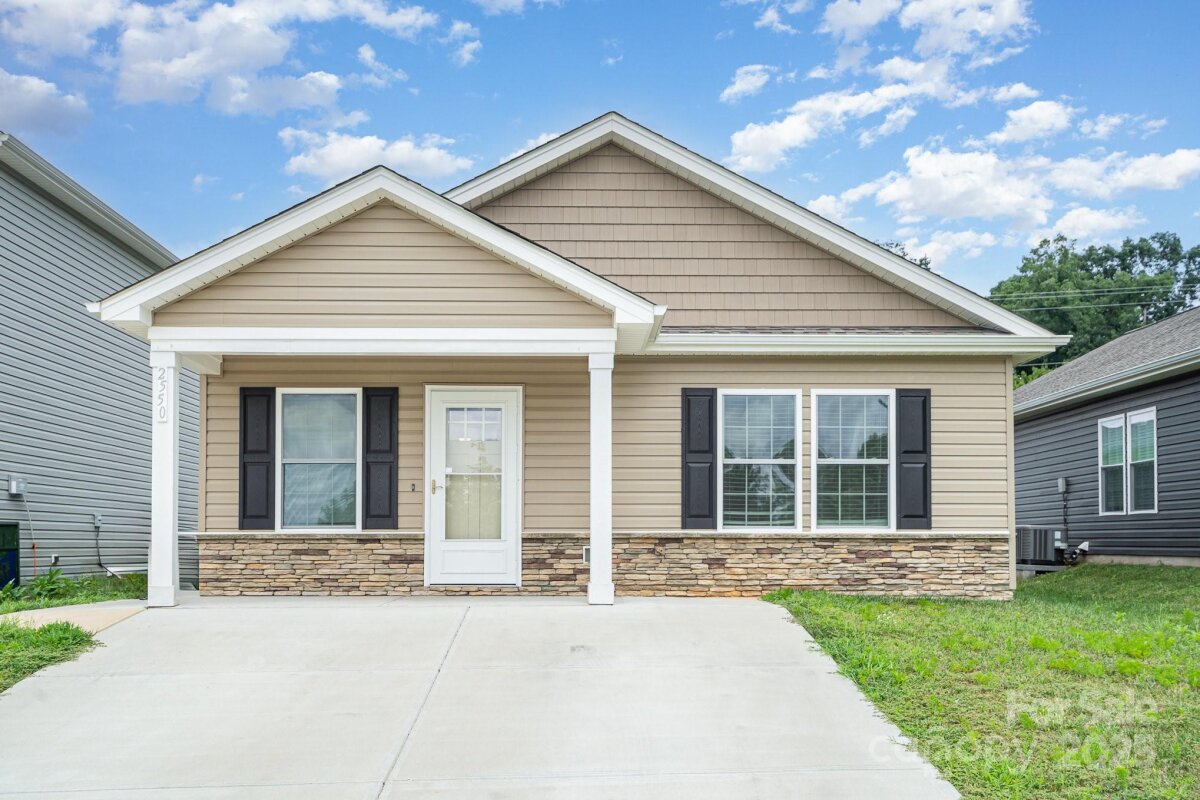 2550 Snow Creek Road, Hickory, NC 28601, MLS # 4281947