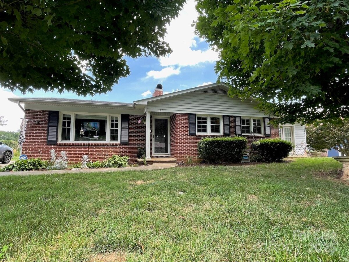 122 Eastview Street, Hudson, NC 28638, MLS # 4283320