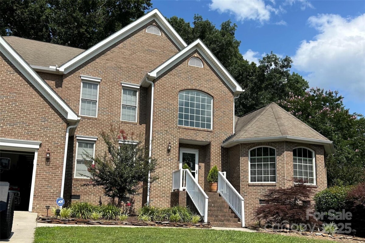 2624 Mt Isle Harbor Drive, Charlotte, NC 28214, MLS # 4283520