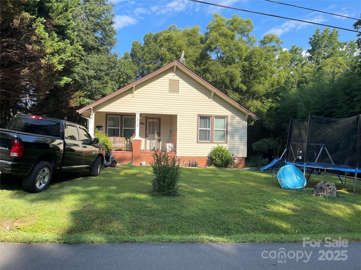 1317 14th Street, Hickory, NC 28601, MLS # 4283523