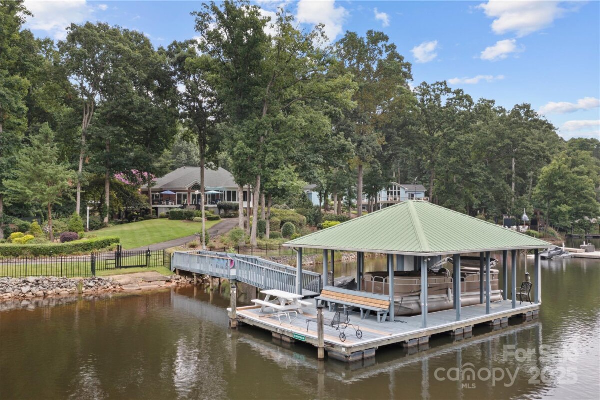 502 Lakeview Shores Loop, Mooresville, NC 28117, MLS # 4283577